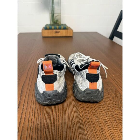 ADIDAS F22 used sneakers size 9 - Picture 4 of 8